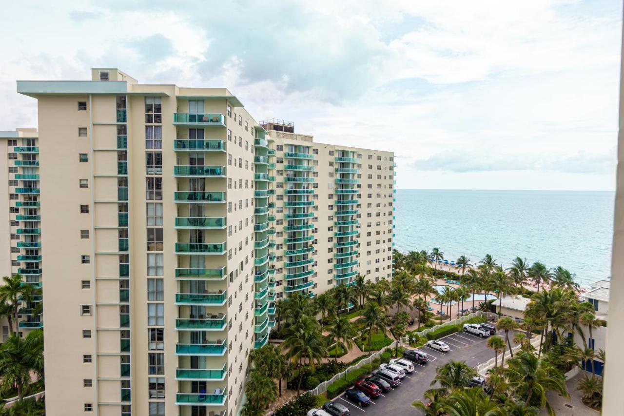 1Br / 1Ba Apartment With Ocean View + Beach Access And Pool Hollywood Exterior foto