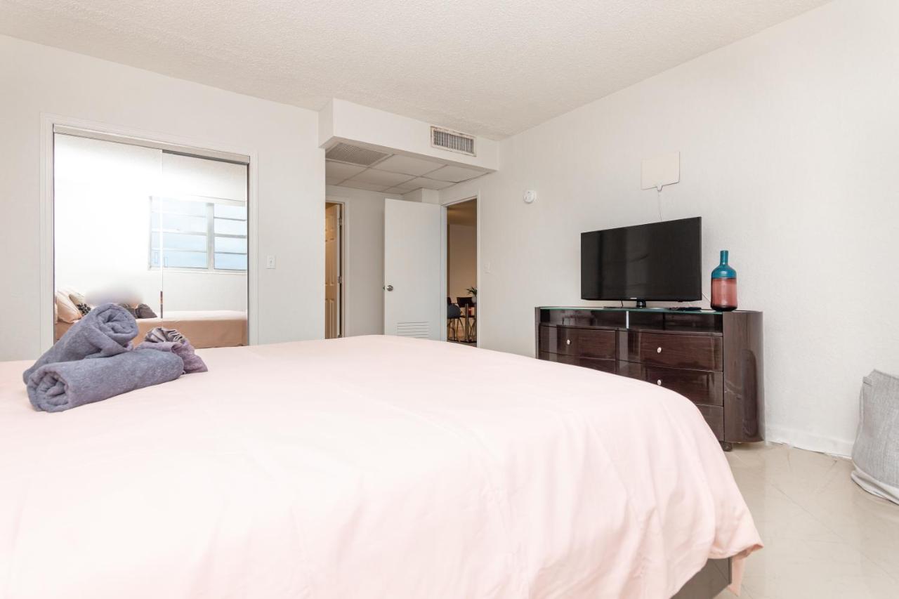 1Br / 1Ba Apartment With Ocean View + Beach Access And Pool Hollywood Exterior foto